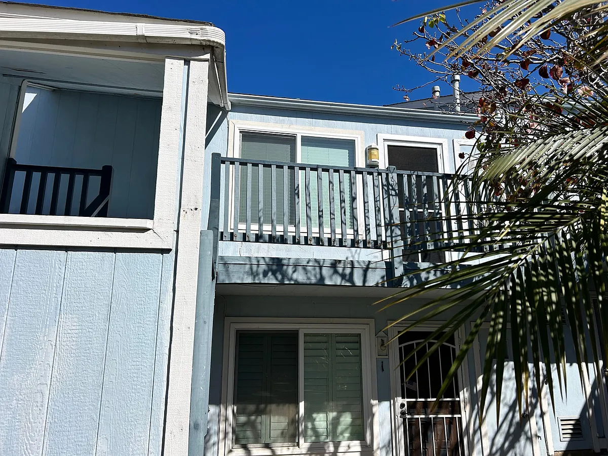 2nd story Unit - 410 S Freeman St #7