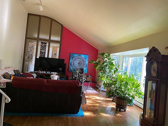 2nd image of 62 Birchwwod Park Dr