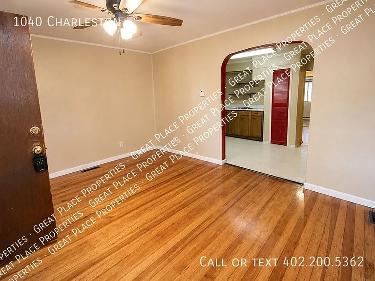 1040 Charleston St — Photo 3
