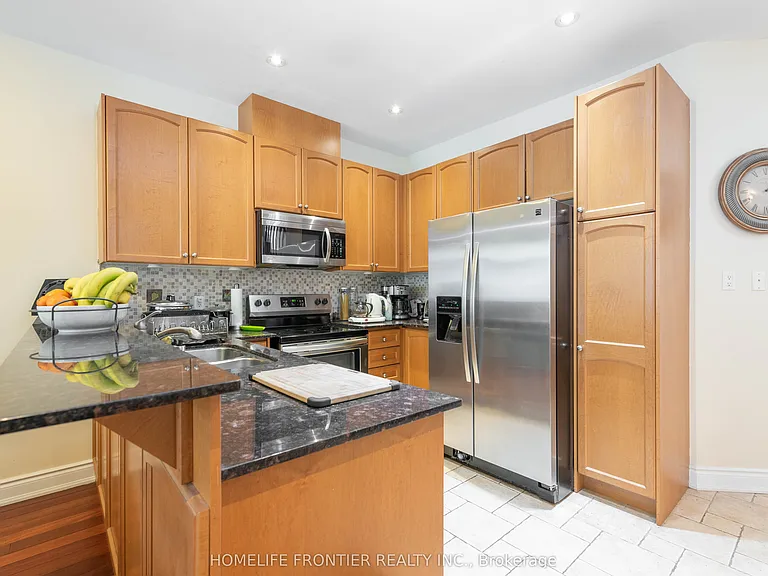 79 Elm Ave — Photo 4