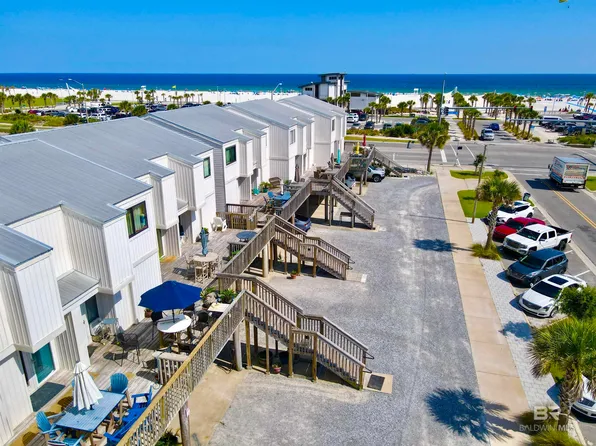 110 2nd St W #10, Gulf Shores, AL 36542