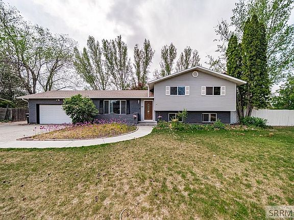 2nd image of 2090 S Heather Ln