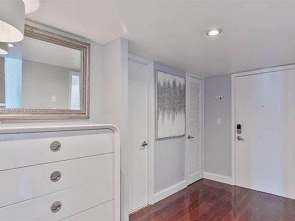 2nd image of 1020 Meridian Ave APT 706
