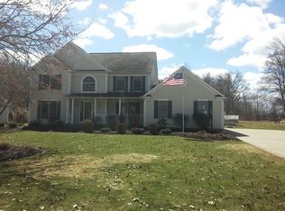 1566 Elizabeth Ln, Macedonia, OH 44056