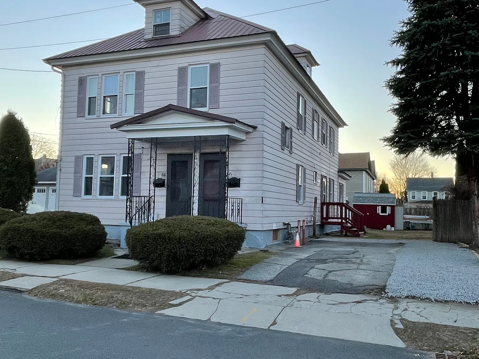 3 bed, 1.5 bath, 1480 sqft, $2,700 — Photo 1