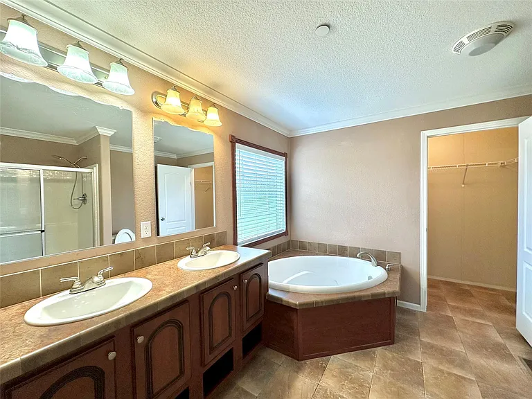 831 Country Club Rd — Photo 13