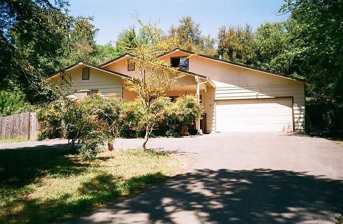 1st image of 4479 Panorama Dr