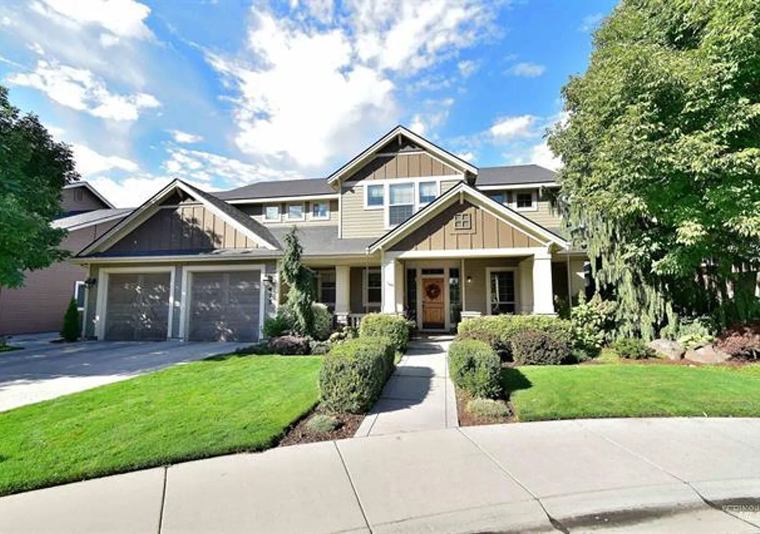 "Luxury Living: Stunning home with marble counter tops & Fireplace!" — Photo 1