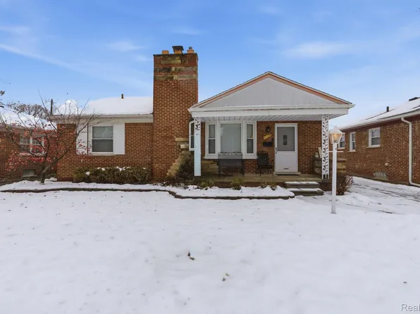 26062 Elsinore, Redford, MI 48239