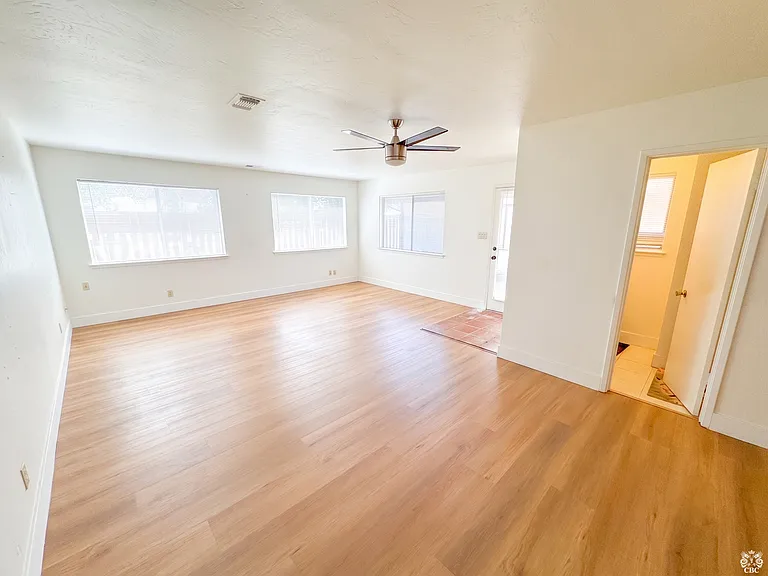 6624 Doreen Way — Photo 17