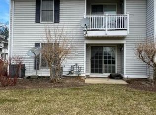 279 Kingbird Ct, Three Bridges, NJ 08887