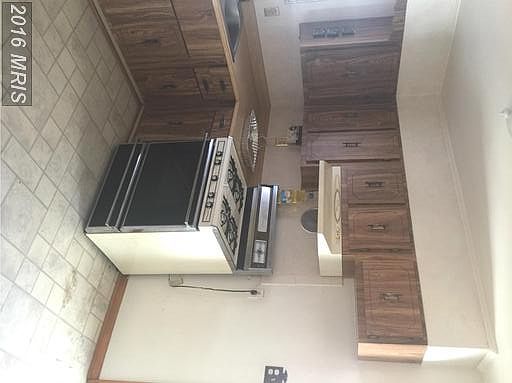 4th image of 202 Drum Ave N