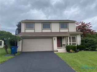 3725 Farmbrook Dr, Sylvania, OH 43560