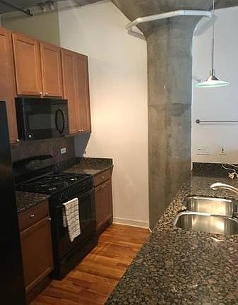 4th image of 1150 W 15th St Unit 305