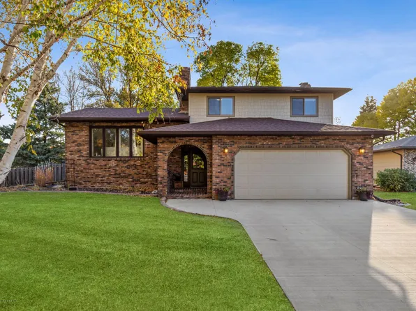 3726 Burritt St S, Fargo, ND 58104