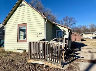 819 Harmon St, Saint Joseph, MO 64504