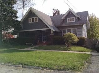 828 N Ottawa Ave, Dixon, IL 61021