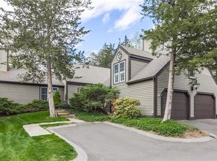 12 Long Hill Farms #12, Guilford, CT 06437