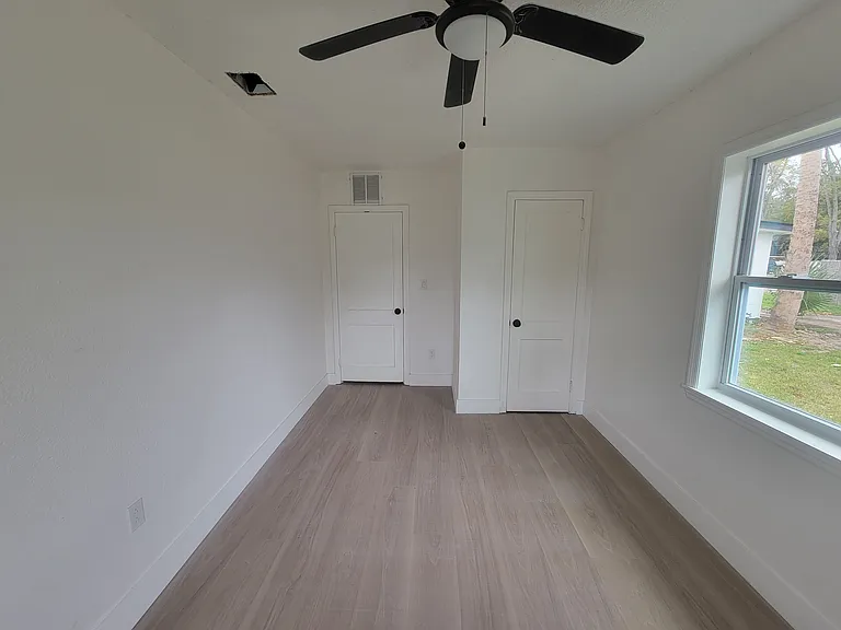 1701 S Mellonville Ave — Photo 2