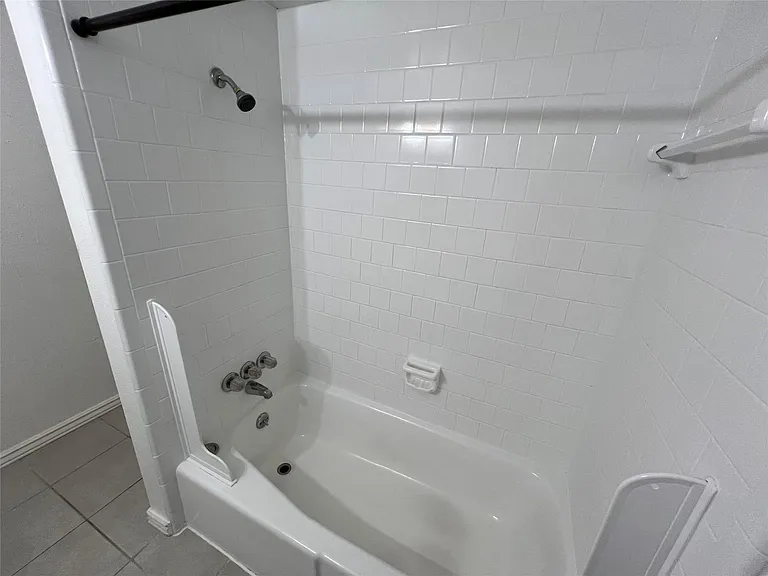 12633 Memorial Dr #24 — Photo 7