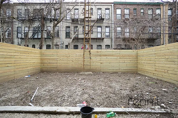 Rented by Rennit Inc. | media 21