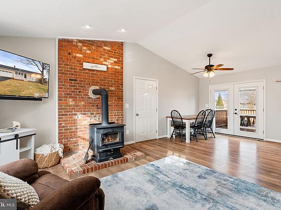 5th image of 11155 Cedar Ln