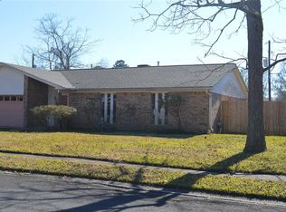 211 Valley Dr, Liberty, TX 77575