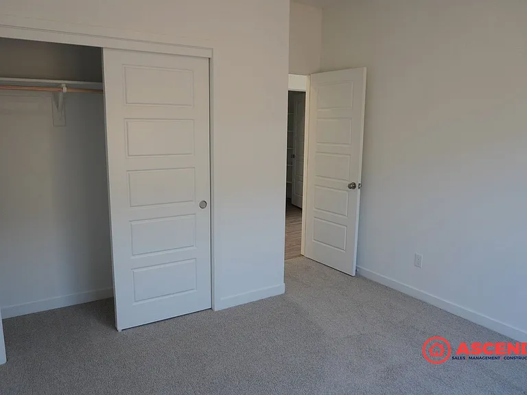 9618 Greenwood Glen Ln — Photo 7