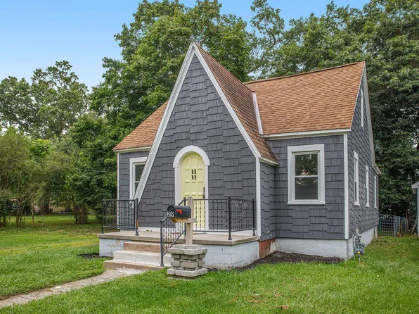 29 Lamora Ave, Battle Creek, MI 49037