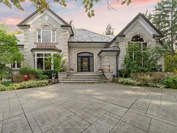 1024 Linbrook Rd, Oakville, ON L6J 2L1