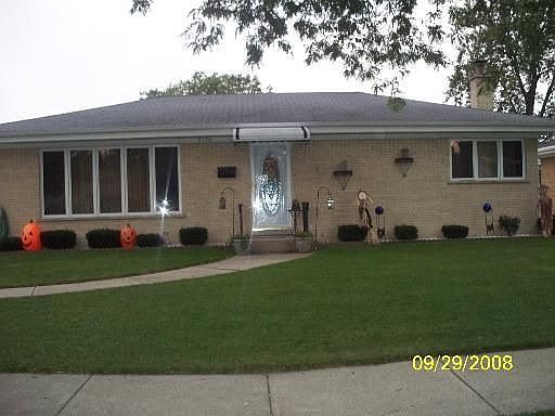 1st image of 2176 Spruce Ave