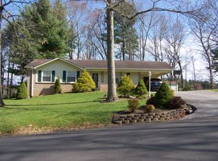 114 Robinhood Rd, Galax, VA 24333