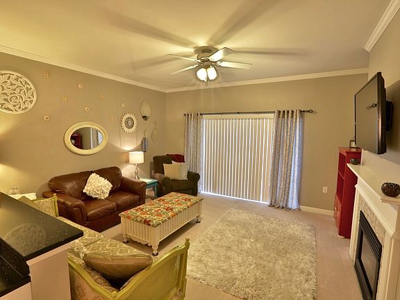 5th image of 230 Nat Turner Blvd Unit 4002