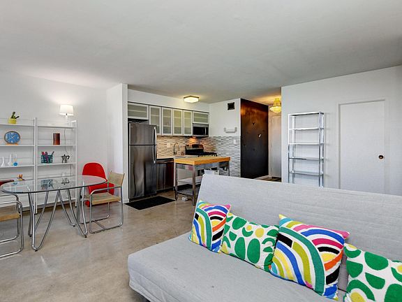 5th image of 1620 E Broad St APT 1210
