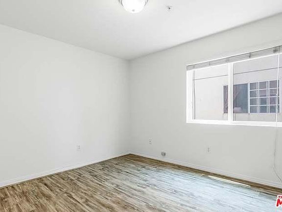 2nd image of 2811 Francis Ave #1