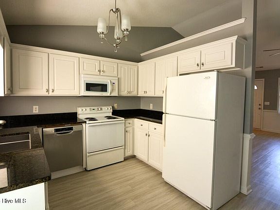 3rd image of 203 Lauren Court