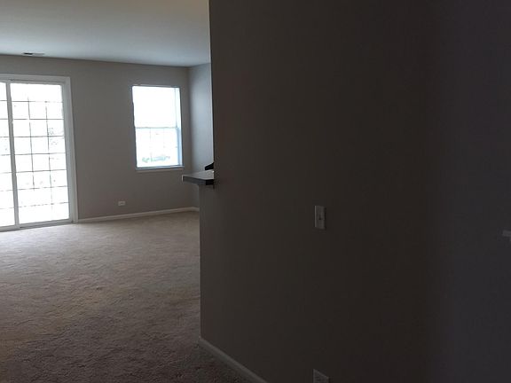 Entry/Living Room