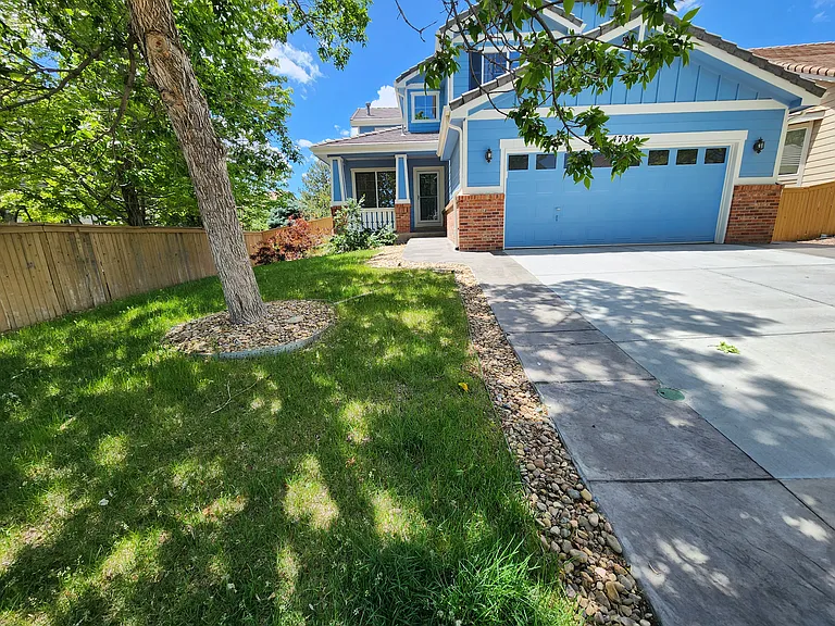 4736 Laurelglen Ln — Photo 1