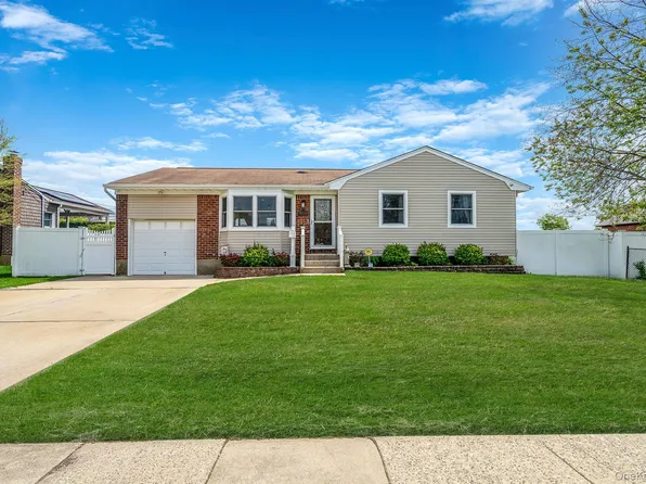 73 Burlington Avenue, Deer Park, NY 11729