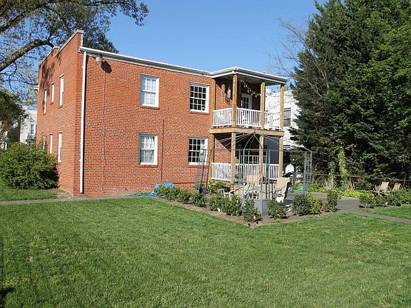 4th image of 3333 Stuart Ave APT 1