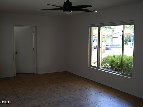 5th image of 502 N ASHLAND --