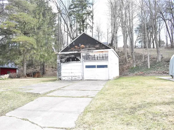 118 Pearl St, Springville, NY 14141