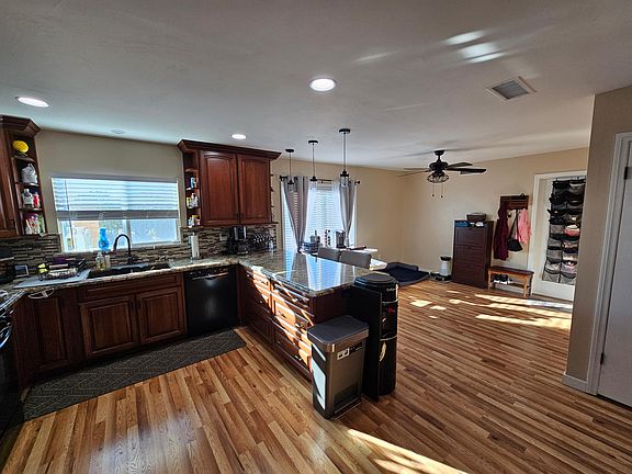 5th image of 1658 Point Cabrillo Ct