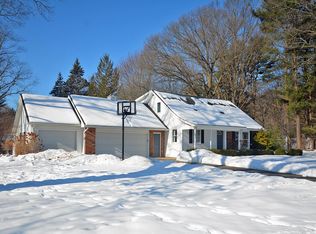 244 Leisure Ln, Holland, MI 49424