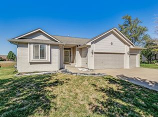 1038 N Bedford Ct, Wichita, KS 67206