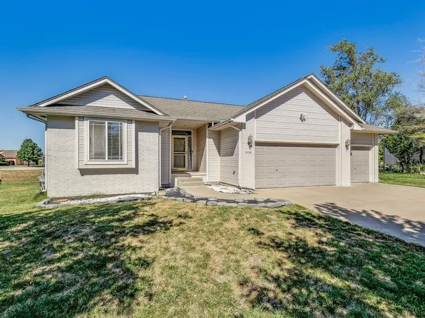 1038 N Bedford Ct, Wichita, KS 67206