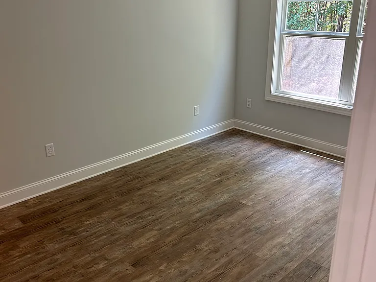 107 Lenox Cir — Photo 7