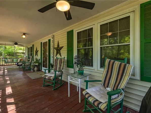 2457 Leonae Dr, Randleman, NC 27317