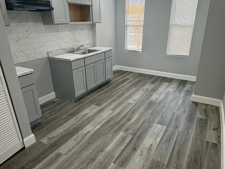 2727 N 29th St #2 — Photo 3