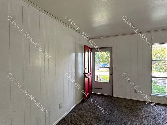 2nd image of 727 Athens St